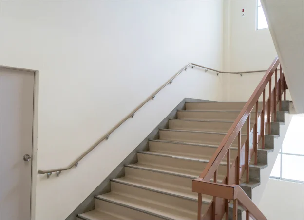 Fabrication et pose de main-courantes de tous styles dans le Loiret (45)