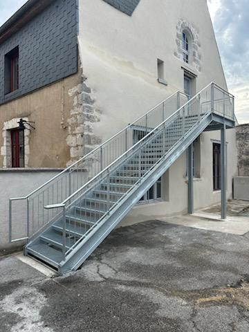 ESCALIER D'ACCES
